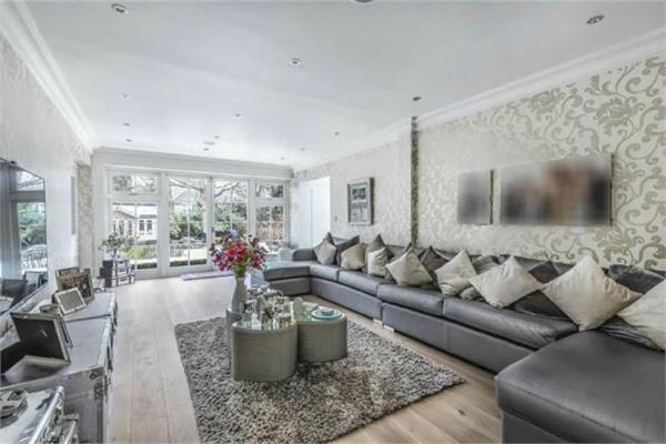 5 bed property in Harmsworth Way, Totteridge, N20, Totteridge, N20